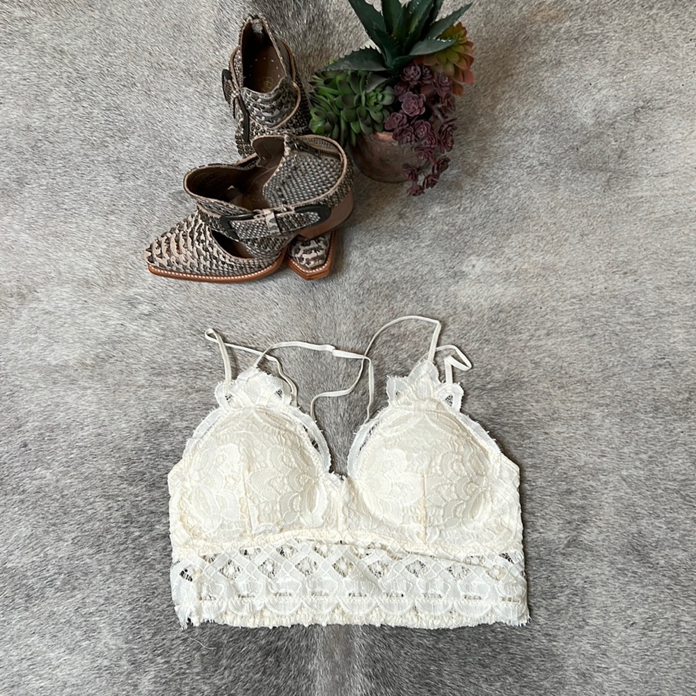 Yahada - Cream Bralette
